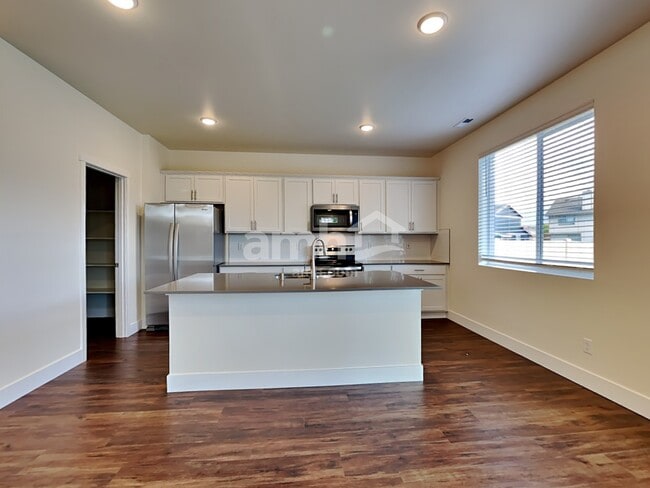 Building Photo - 342 Smith Dr