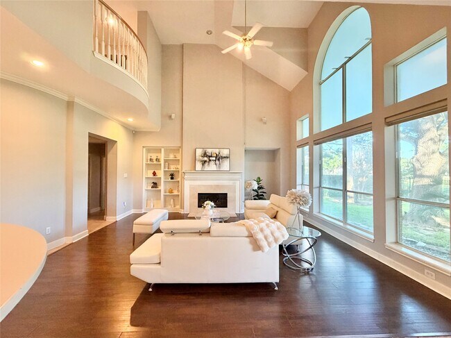 Building Photo - 24527 Bay Hill Blvd
