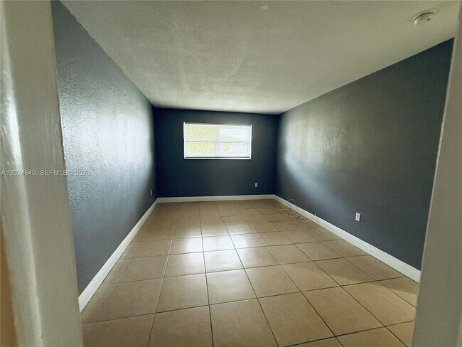 Building Photo - 2040 NW 89th Ave