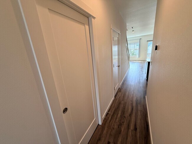 Foto del edificio - 6157 Blue River Dr SE