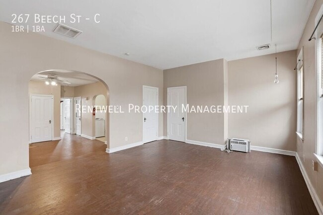 Building Photo - 267 Beech St