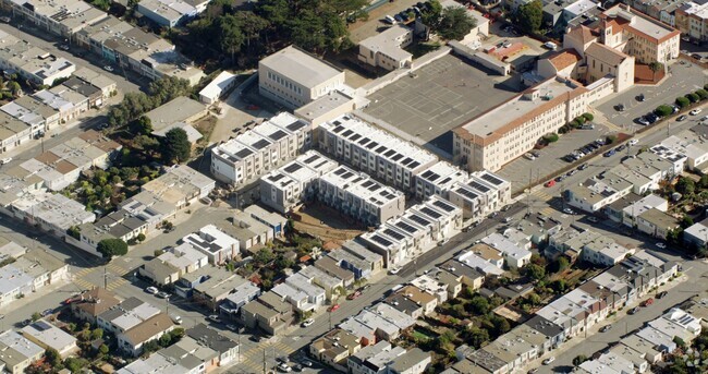 Foto aérea - Lofton at Portola