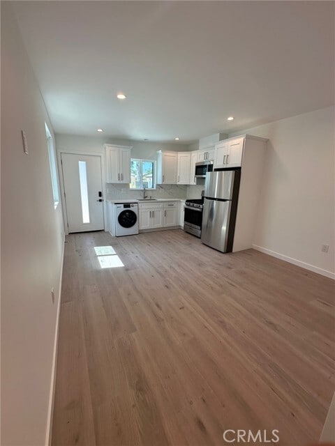 Building Photo - 8006 Rhodes Ave