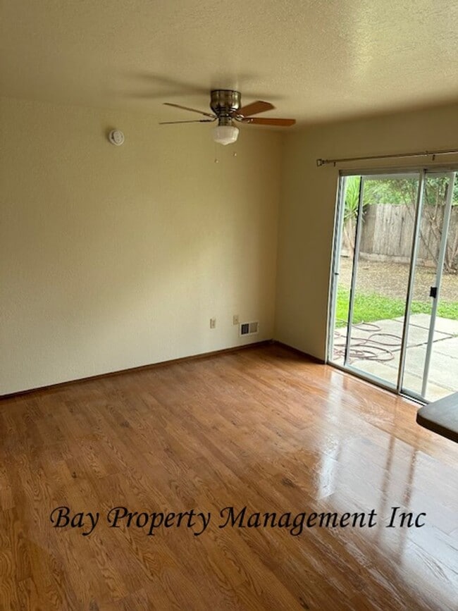 Foto del edificio - Updated 3-Bedroom Home with Large Backyard – Pets Welcome!