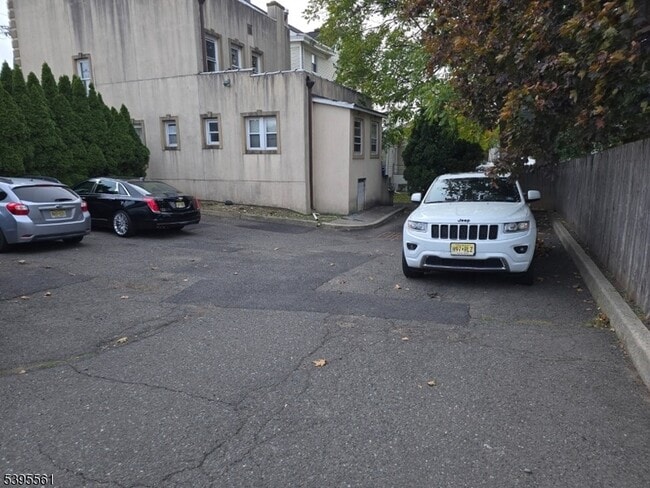 Building Photo - 121 Harrison St