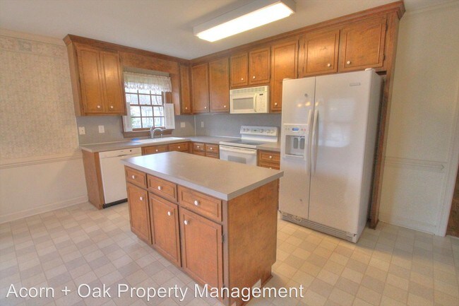 Building Photo - 3 br, 2 bath House - 707 Valley Drive