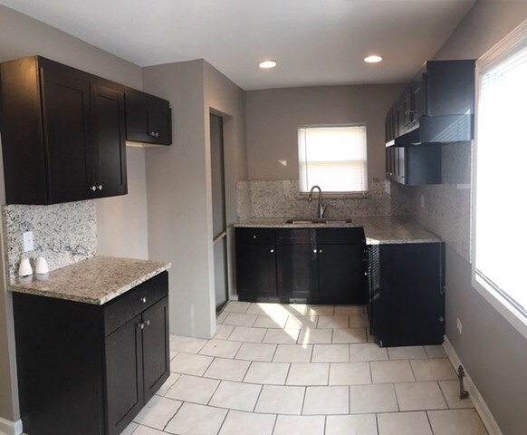 Foto del edificio - 10233 S Calhoun Ave