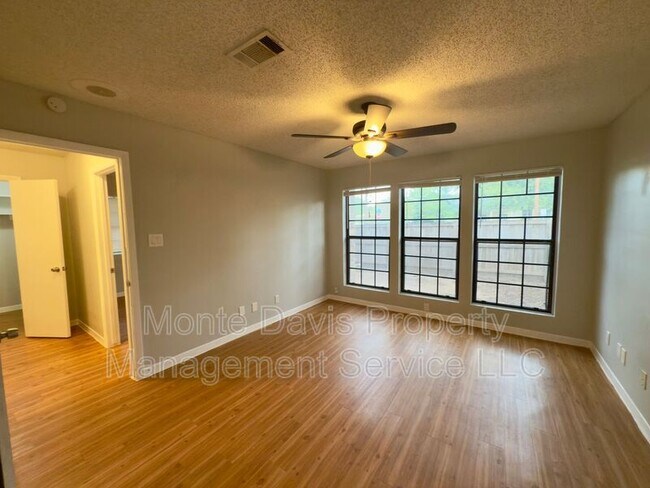 Foto del edificio - 115 Waller St