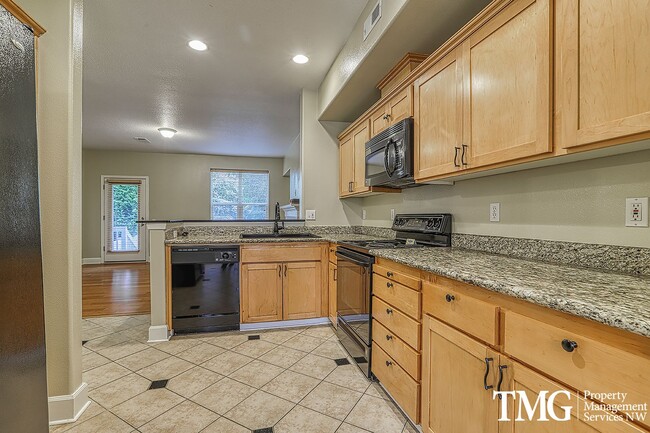 Building Photo - Beautiful Northwest Heights 2br/3ba Townho...