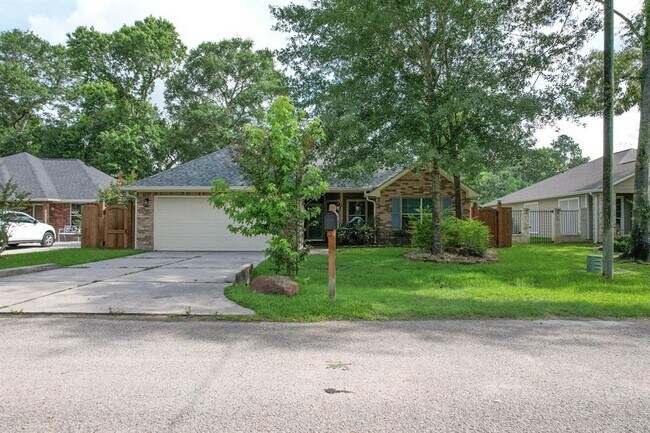 Building Photo - 810 Springwood Dr