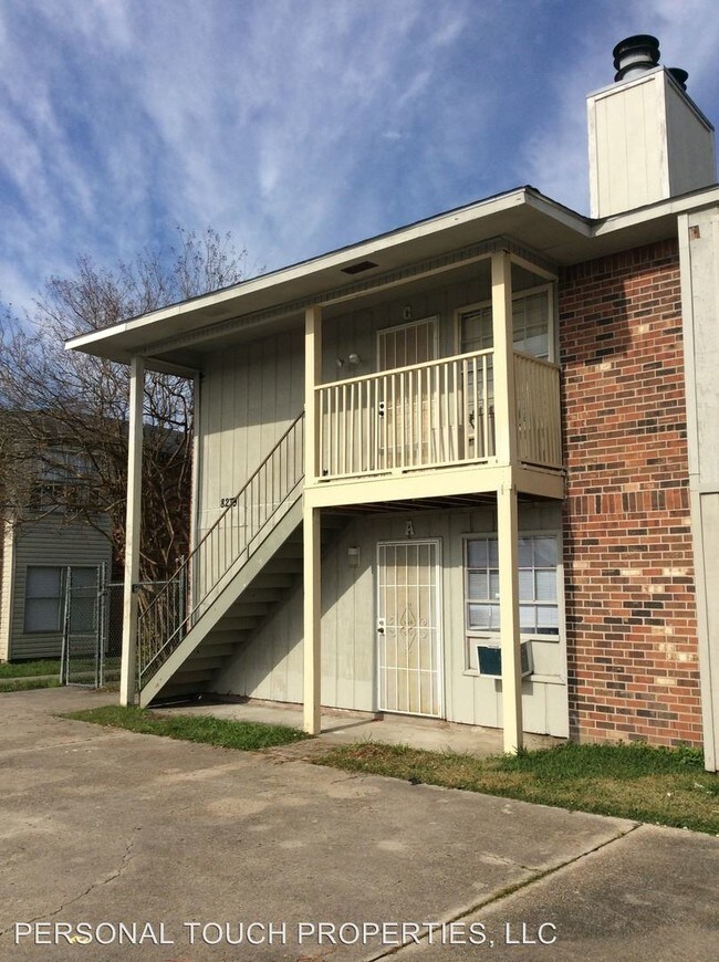 Building Photo - 8239 Skysail Ave