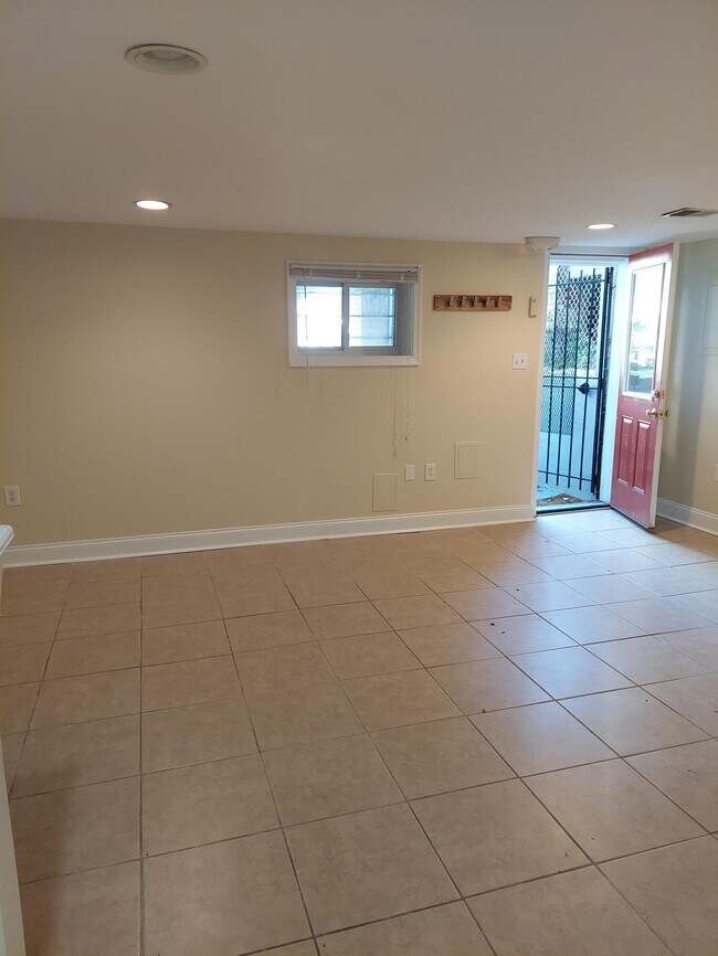 Foto del edificio - 1426 Meridian Pl NW