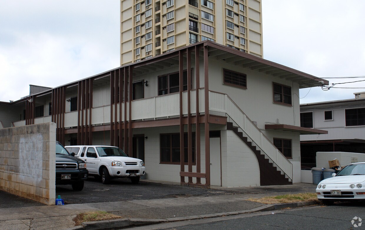 Building Photo - 521 Lauiki St