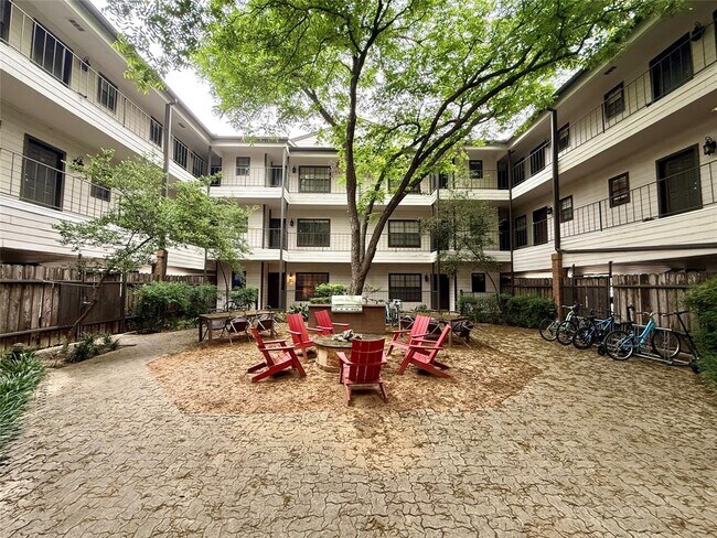 Foto del edificio - 203 E 31st St