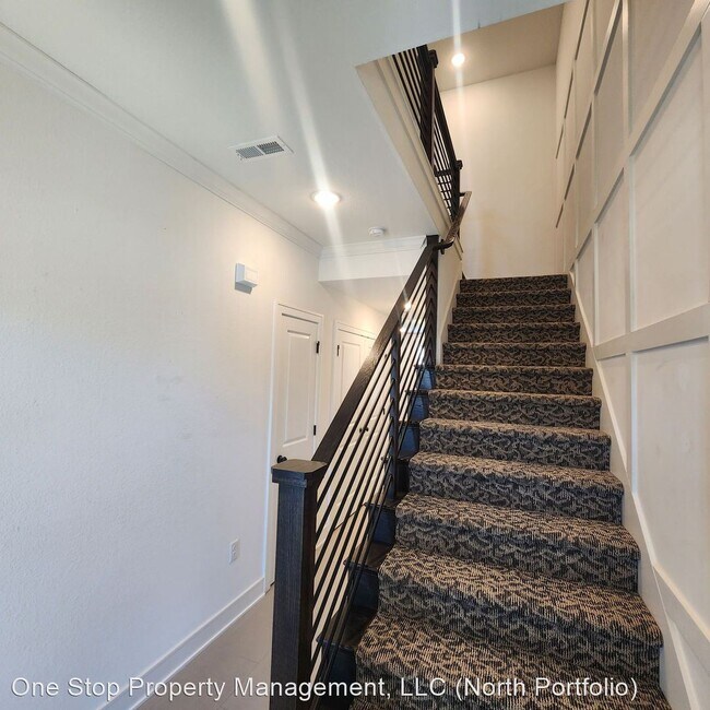 Foto del edificio - 3 br, 2.5 bath House - 7396 Aaron St.