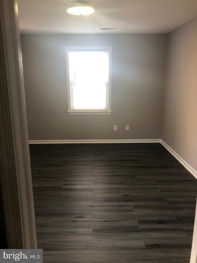 Foto del edificio - 3810 W St SE