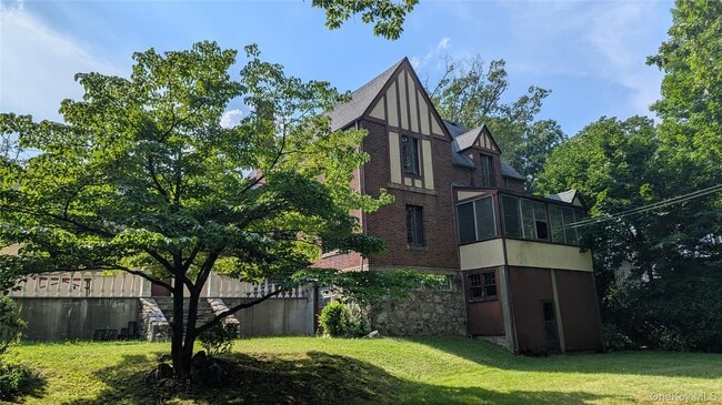 Foto del edificio - 78 Roe Ave