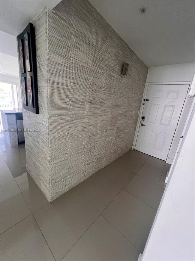 Foto del edificio - 4370 NW 107th Ave