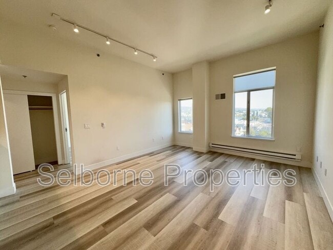 Building Photo - 1401 Jackson St