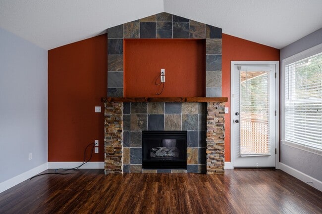 Photo - 14046 SE Summerfield Loop House