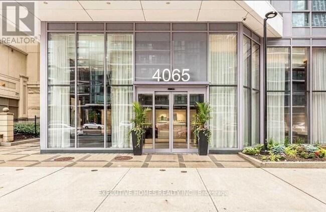 Photo du bâtiment - 4065 Confederation Pkwy