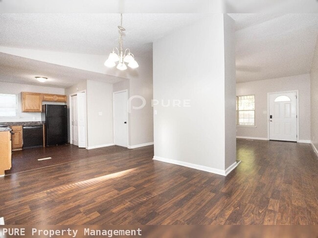 Foto del edificio - Price Drop Alert!   Rental Specials Available! Neal Avenue Home!  Available Now