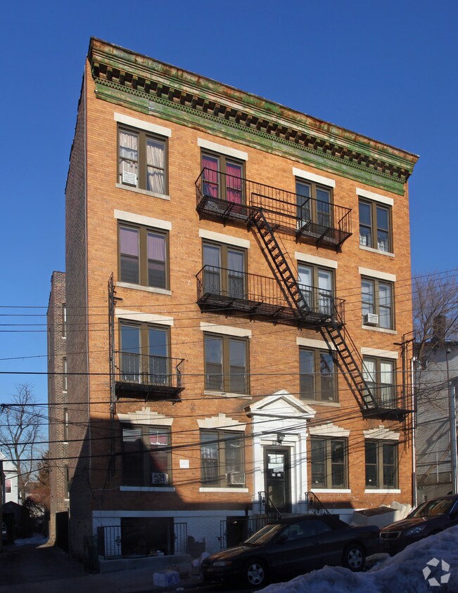 2931 Cortlandt St, Mount Vernon, NY 10550 Apartments in Mount Vernon