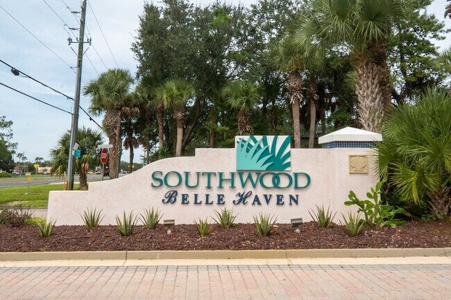 Foto del edificio - 101 Laurel Wood Way