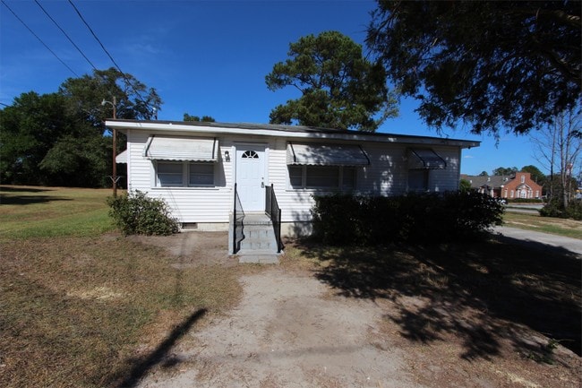 Building Photo - 2107 Reedale Ave