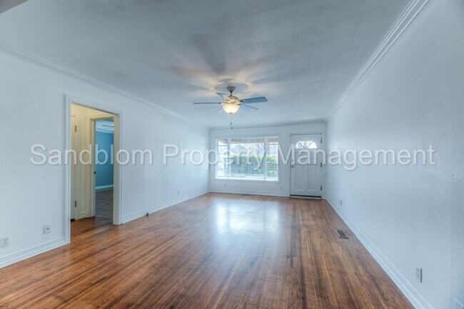 Foto del edificio - FOR LEASE | Brookside | $1300 Rent + $1300...