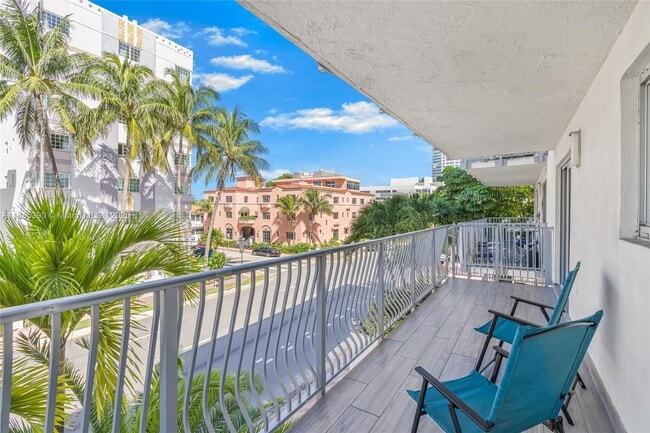 Building Photo - 4141 Collins Ave