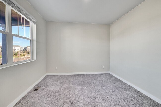 Building Photo - $3,340.95 - 5 Bed, 3 Bath Home in Thornton with Cozy Fireplace and Fenced-in Yard