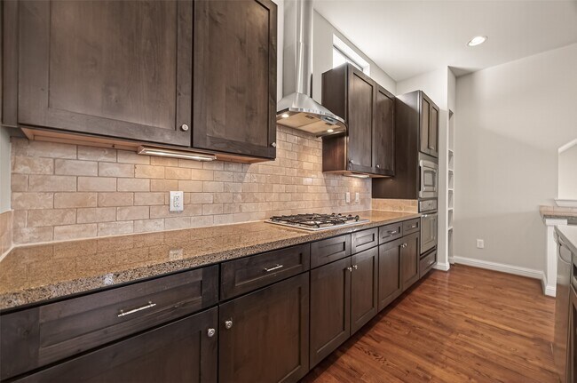 Building Photo - 5211 Eigel St