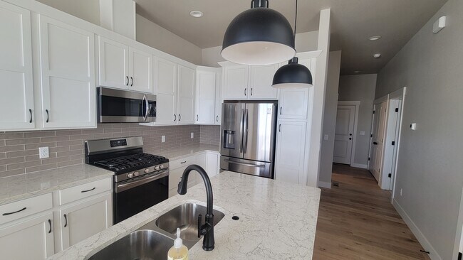 Foto del edificio - 5441 Longshaw Ct