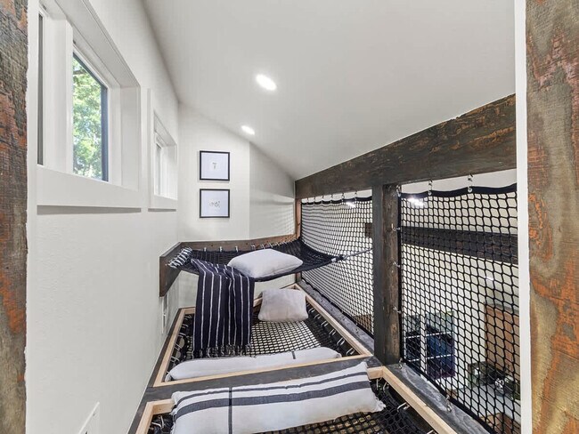 Foto del edificio - 2104 Almand Dr