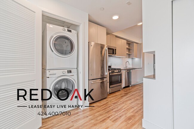 Foto del edificio - 453 S Kenmore Ave