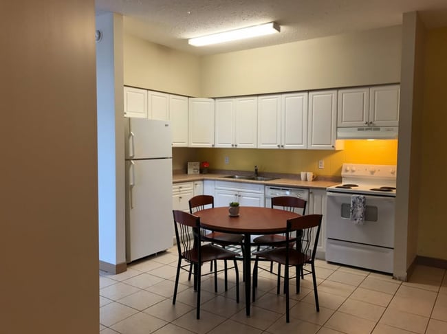 Photo du bâtiment - 271-271 Lester St