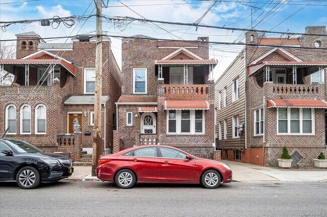 Building Photo - 1012 Van Nest Ave