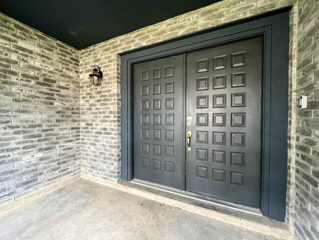 Building Photo - 8648 Northridge Loop