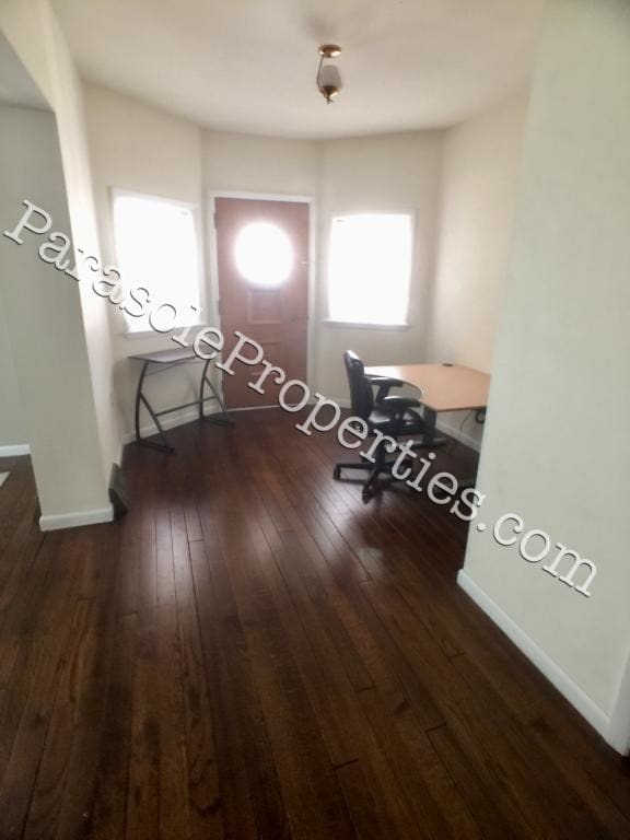 Foto del edificio - 1744 Sanderson Ave