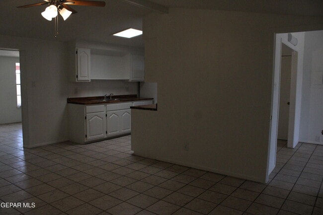 Building Photo - 5124 Edmonton Ave