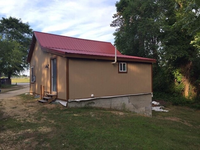 Building Photo - 58 Airport Road