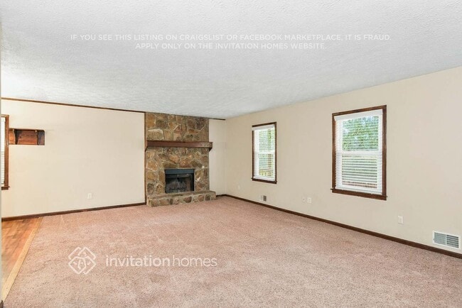 Building Photo - 266 Farm Ridge Dr NE