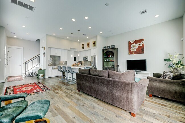 Foto del edificio - 806 Thornton Rd