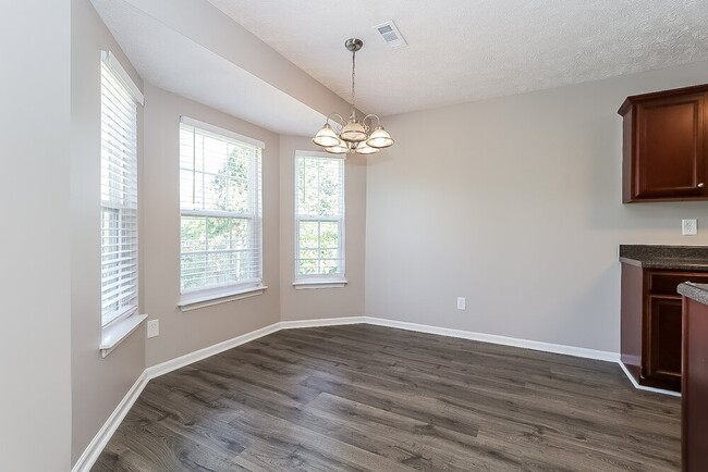 Building Photo - 5011 Deer Creek Ct