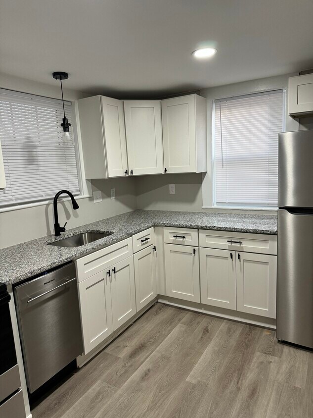 Foto principal - 3615 Stockton St
