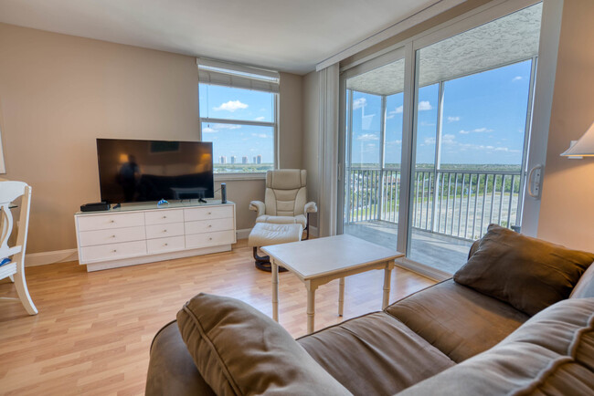 Building Photo - 5800 Bonita Beach Rd SW
