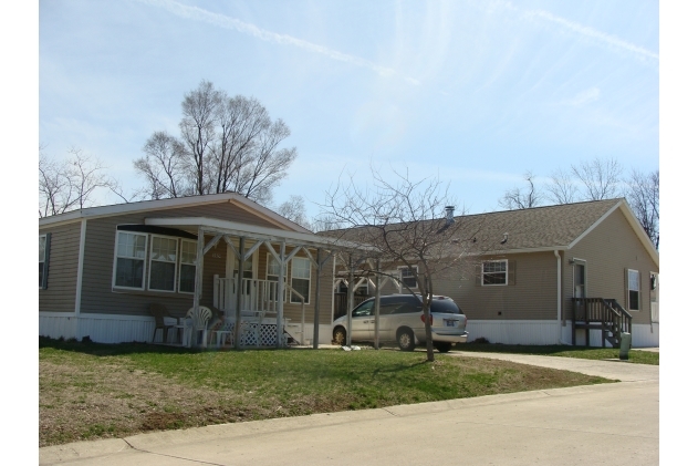 Building Photo - Meadowbrook Golf Estates
