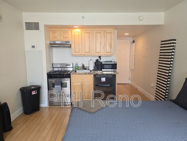 Foto del edificio - 450 N Arlington Ave