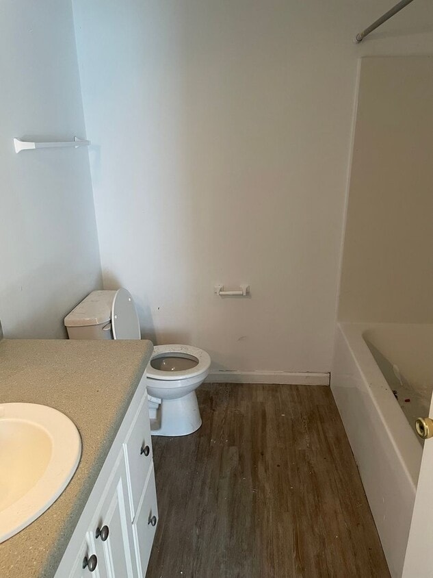 Recently renovated 3/2 on Balkin Rd - Recently renovated 3/2 on Balkin Rd